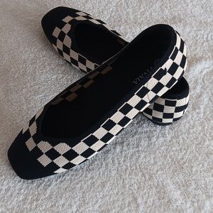 NWOT Vivaia Margot 2.0 Checkerboard